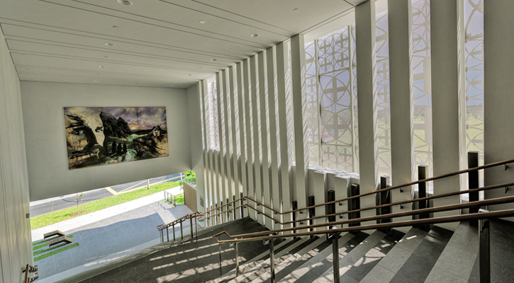 projs-725-400-ChurchTrans1